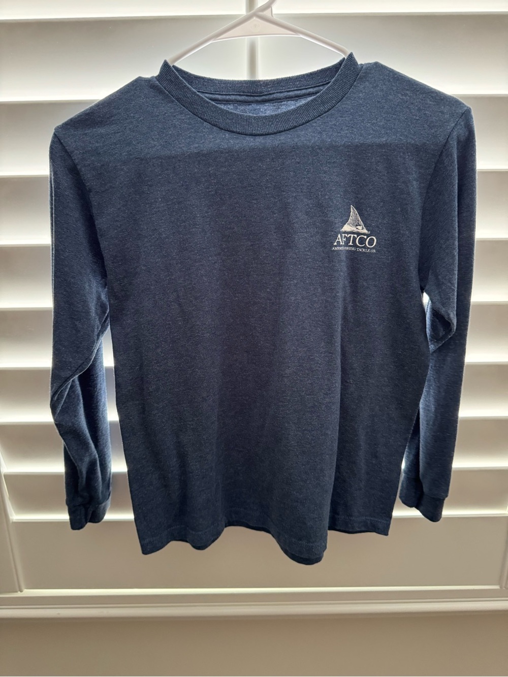 AFTCO Boy’s small Dark Blue Long Sleeve Sail Logo Tee